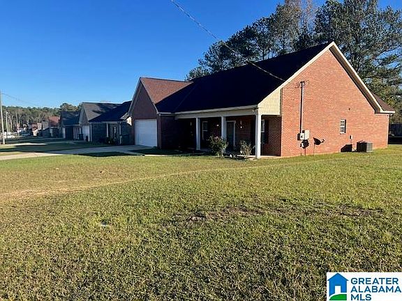 3rd image of 17811 Alecia Dr