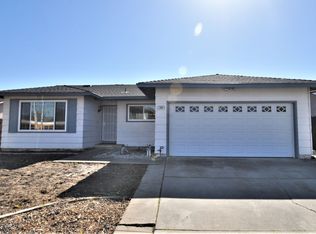 166 Caldwell Dr, Vacaville, CA 95687