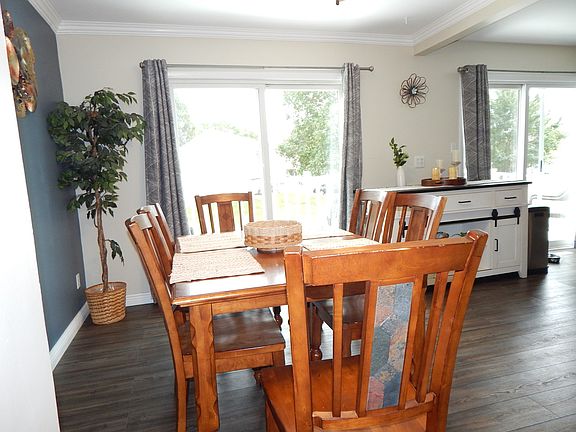 5th image of 902 Garden Cir