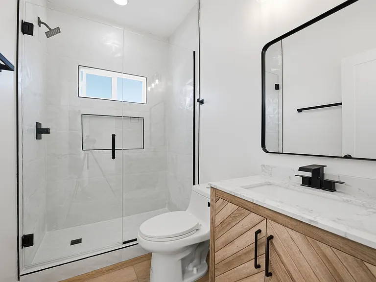 6914 Eberhart St — Photo 15