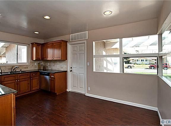 3rd image of 11181 Clarissa St