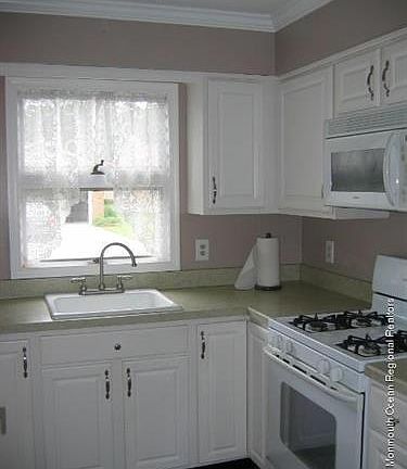 4th image of 1912 Cherryvale Ct