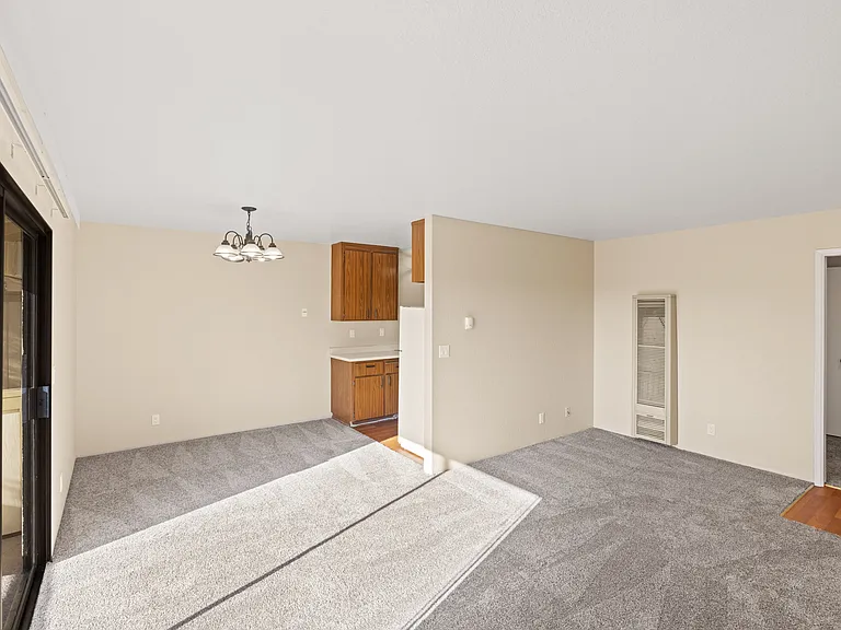 The Peppertree Apartments — Photo 10