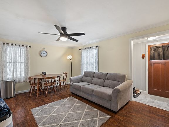 2nd image of 60 Mack Ave