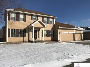 13966 Camden Ave, Omaha, NE 68164