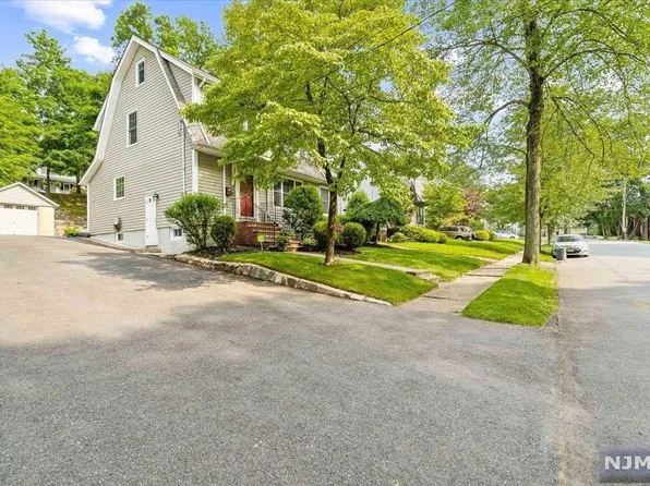 29 Valley Rd, Haworth, NJ 07641