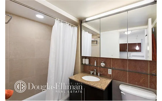 Rented by Douglas Elliman | media 23