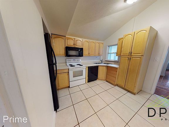 5th image of 606 N Magnolia Ave