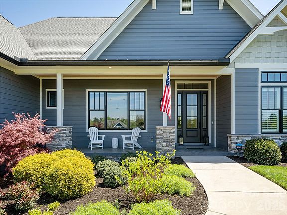 2nd image of 90 Drummond Cir