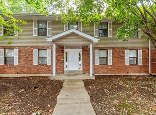 1908 High Sun Dr, Florissant, MO 63031