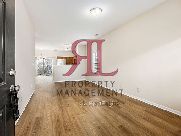 4th image of 1273 Grove Dr #1