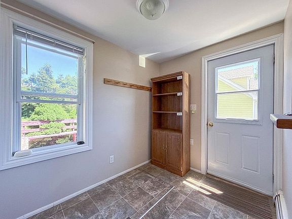 5th image of 132 Mount Edward Rd