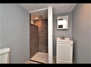 1660 Maple Rd, Cleveland Heights, OH 44121