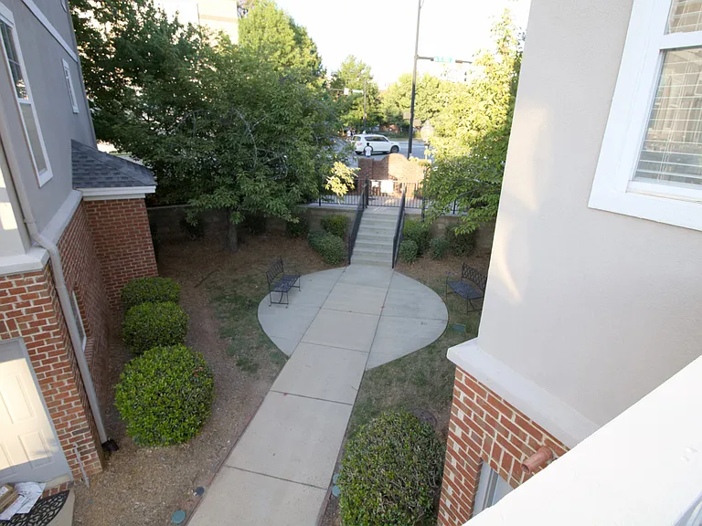 206 S Cedar St — Photo 16
