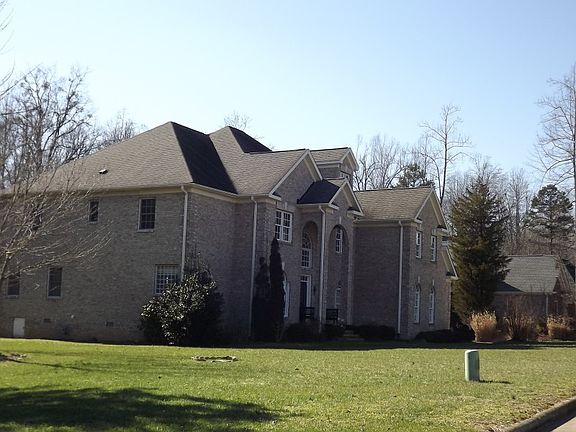 4th image of 3130 Brookforest Dr