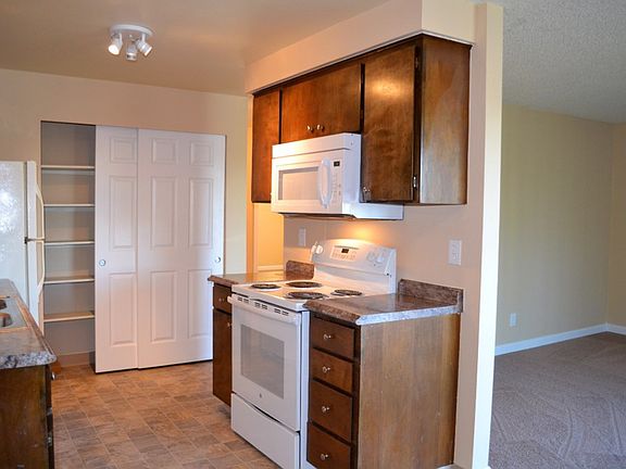 3rd image of 9725 6th Pl NE APT 2