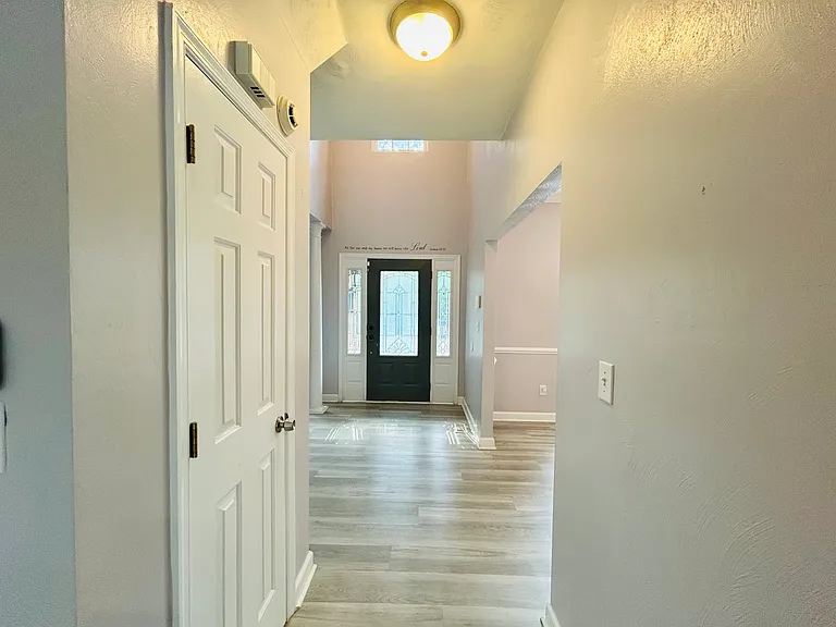 3412 Sale Dr — Photo 4