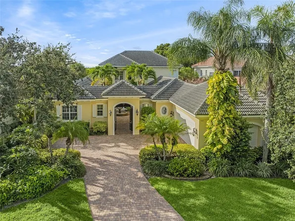 360 Lakeview Way, Indian River Shores, FL 32963