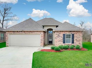 9028 Falling Oak Dr, Baton Rouge, LA 70817