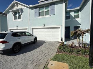5784 SE Edgewater Cir, Stuart, FL 34997