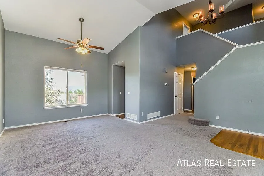 Coming Soon! || Spacious 5 Bed 4 Bath With Mountain Views! — Photo 2