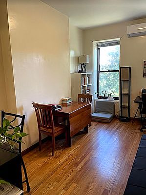 5th image of 2593 Frederick Douglass Blvd #1