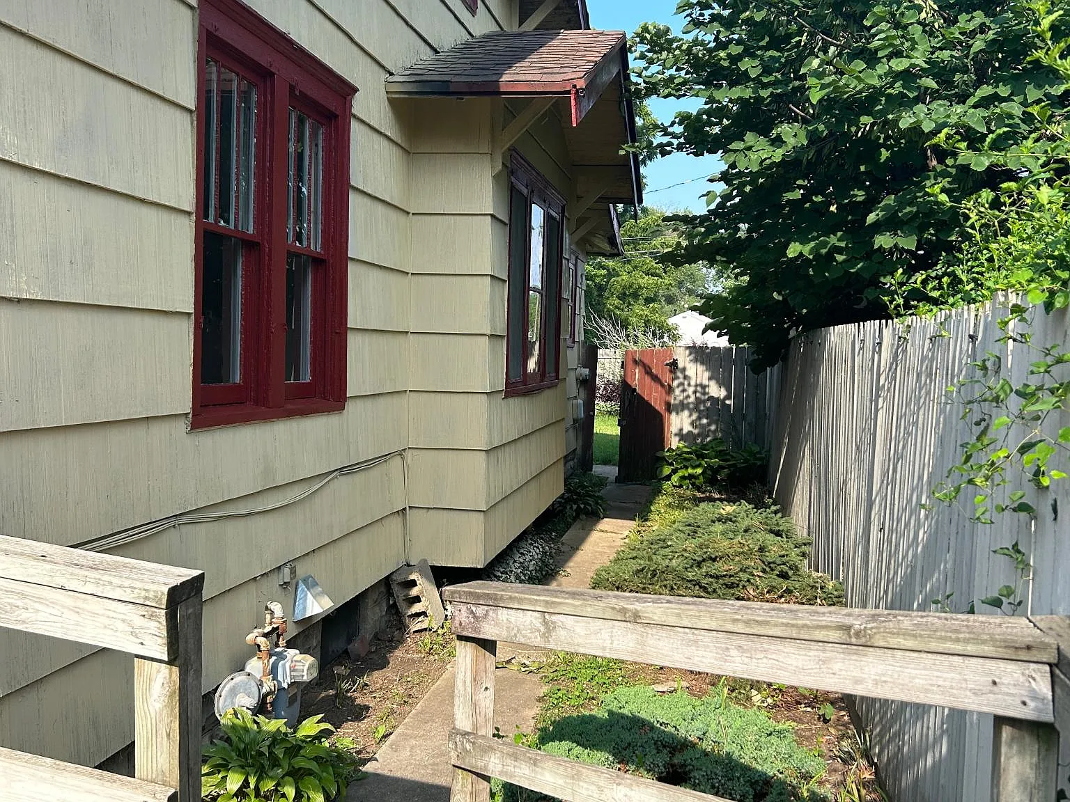 2 bed, 1000 sqft, $1,095 — Photo 2