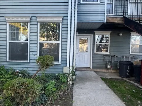 84 Pond Way #A, Staten Island, NY 10303