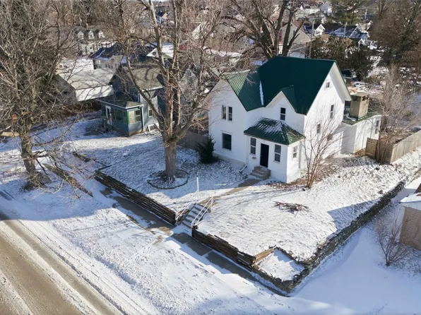 1106 Summit St, Marshalltown, IA 50158