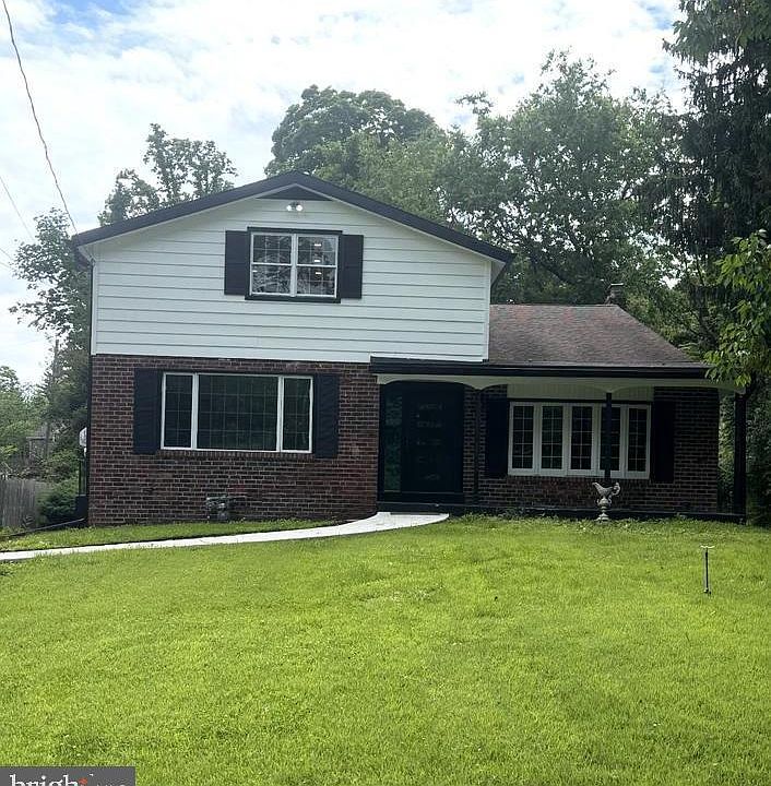 1st image of 826 Pardee Ln