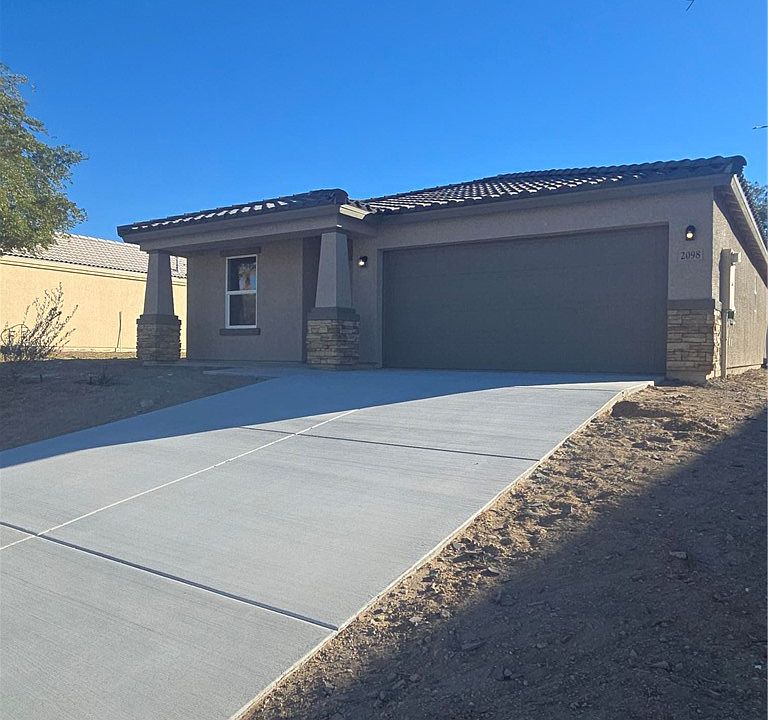 1st image of 2098 E Desert Lakes Drive