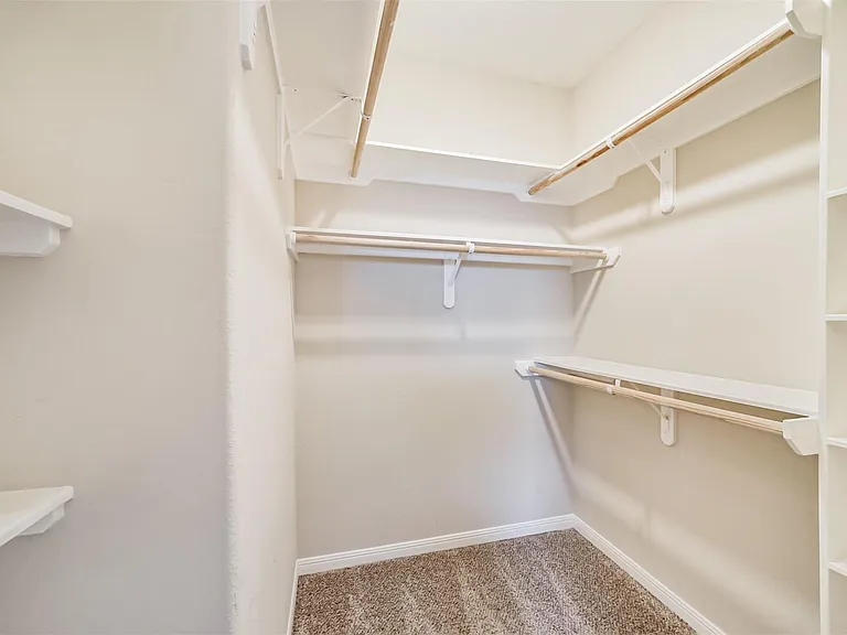 5305 Avenue J — Photo 17