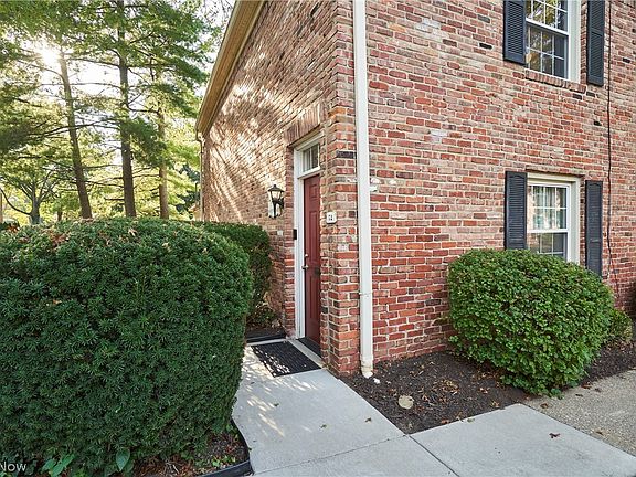 2nd image of 72 Nottoway Ct