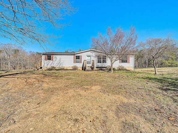 3rd image of 1155 Stonewall Rd