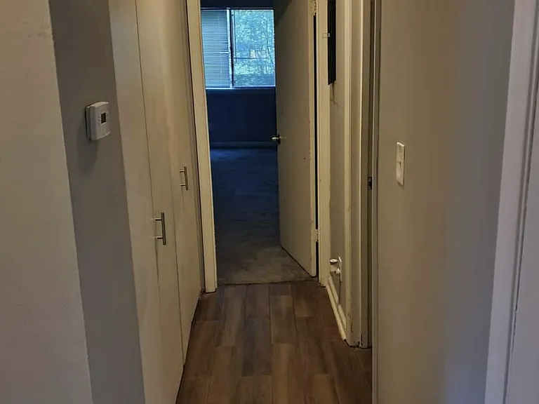 8576 Creekwood Way — Photo 2