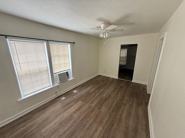 204 Lone Star Blvd — Photo 18