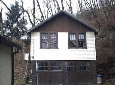 2nd image of 144 Davidson St