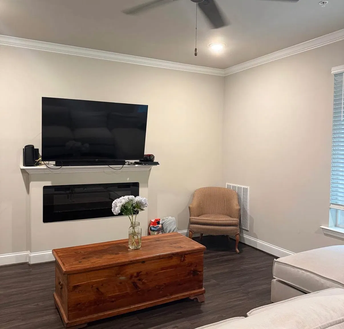 2 bed, 1211 sqft, $2,050 — Photo 4