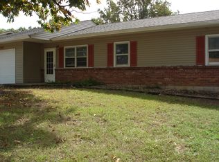 303 Barton Pl, Neosho, MO 64850