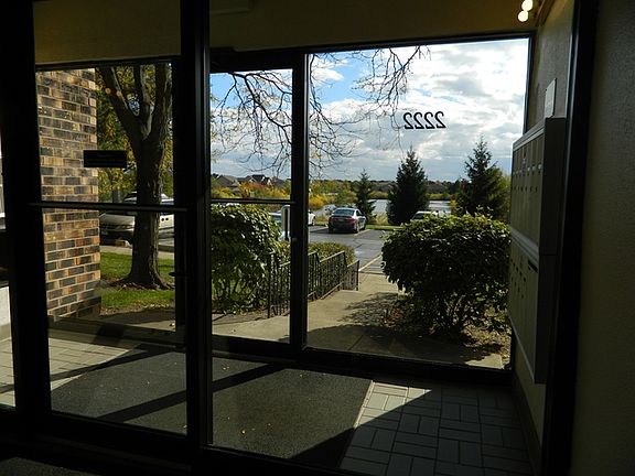 2nd image of 2222 Country Club Dr APT 22