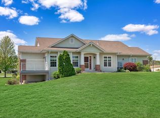 S70W15763 Princeton Dr, Muskego, WI 53150