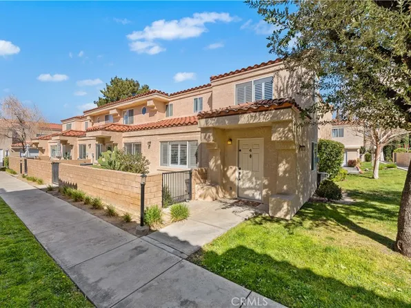 43425 30th St W Unit 4, Lancaster, CA 93536