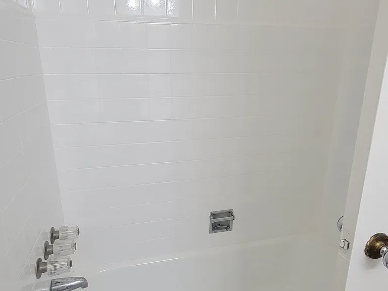 1880 Ednamary Way #D — Photo 8