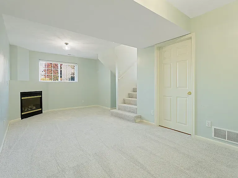 8119 N 153rd Ave — Photo 8