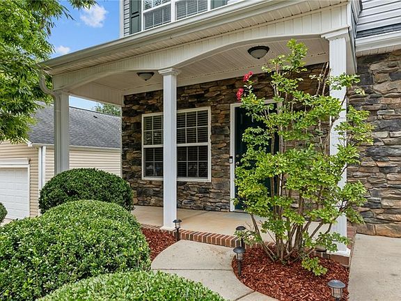 4th image of 4103 Pepperbush Dr