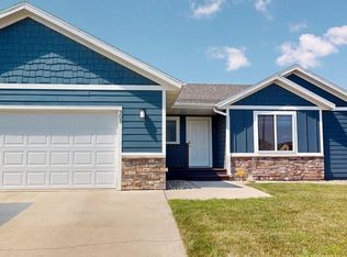 303 Plainside Ave, Harrisburg, SD 57032