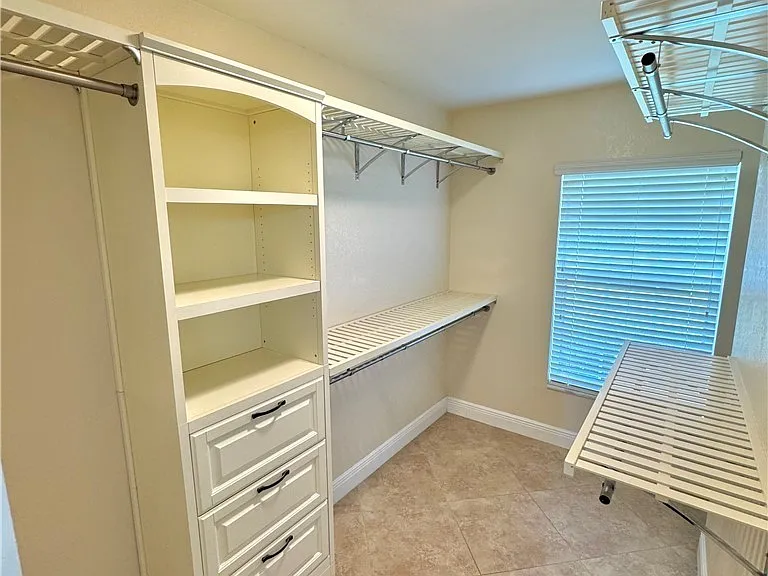 3829 SW 17th Pl — Photo 18