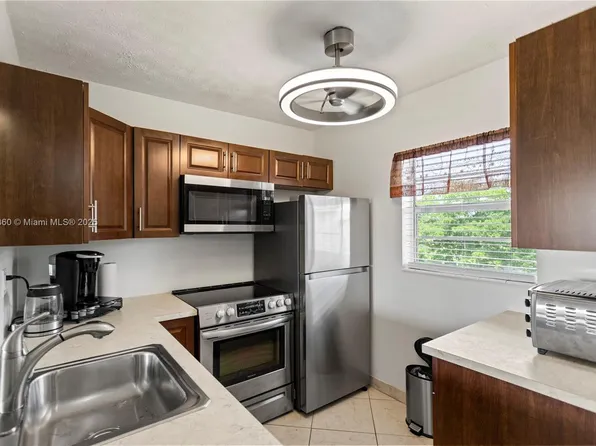 4806 NW 36th St APT 610, Fort Lauderdale, FL 33319