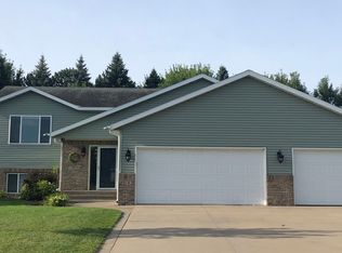 518 Fieldcrest Ct, Sartell, MN 56377