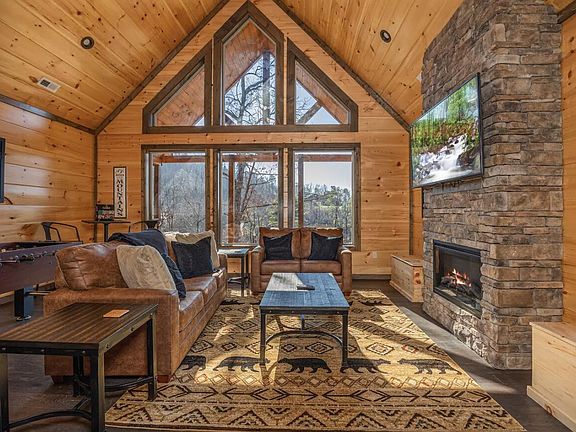 4th image of 2125 Rabbit Point Way